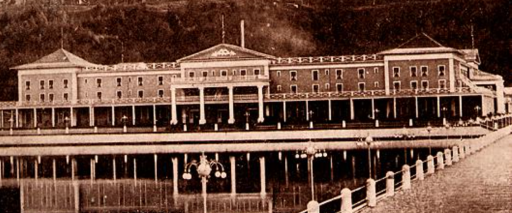 Postcard of the American Inn